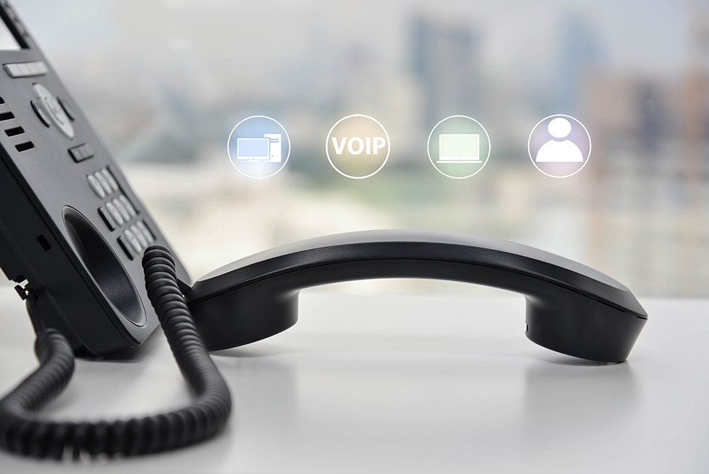 9 telephones